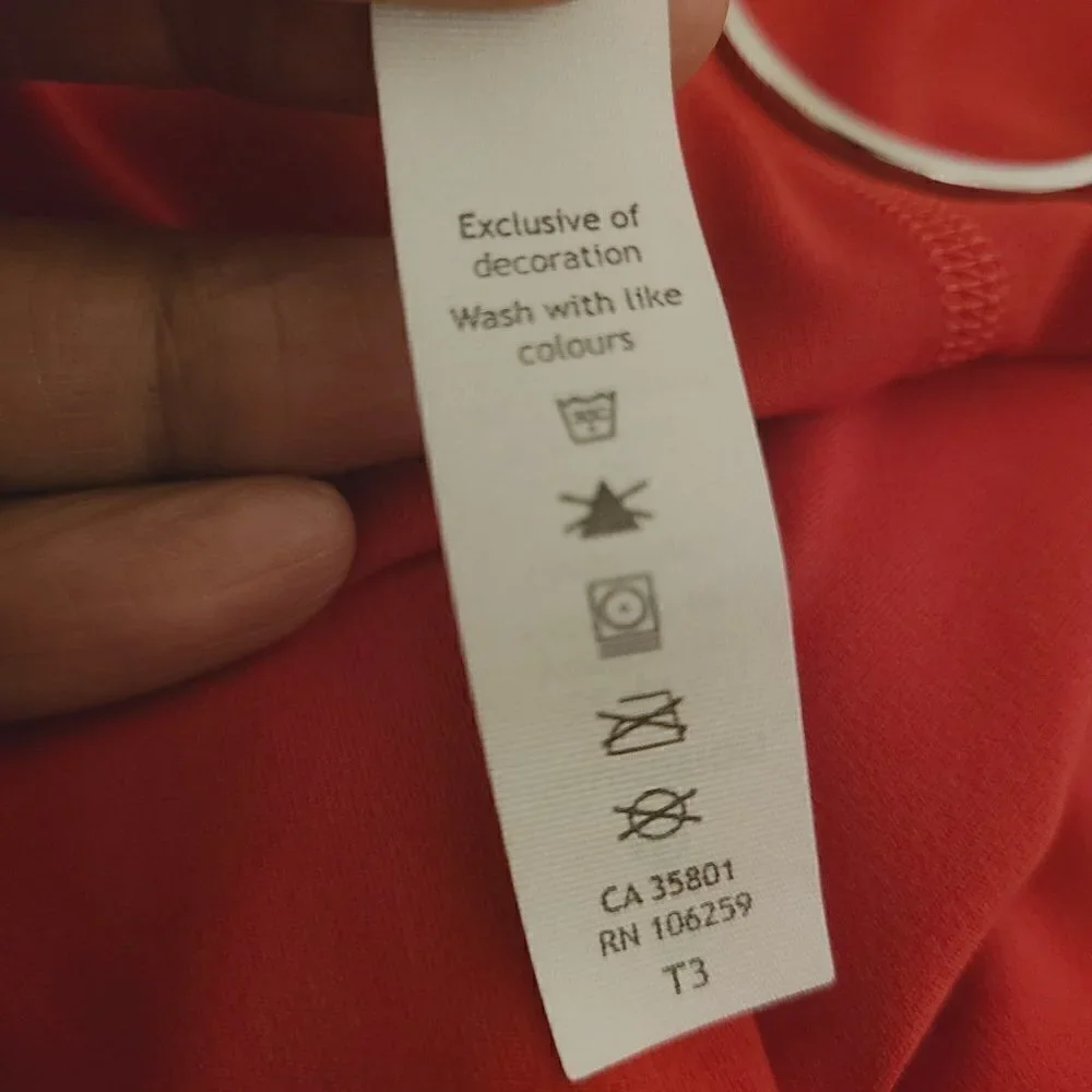 Lululemon | Women's Red High Waist Full Length Power Yoga Leggings (Size 6)
